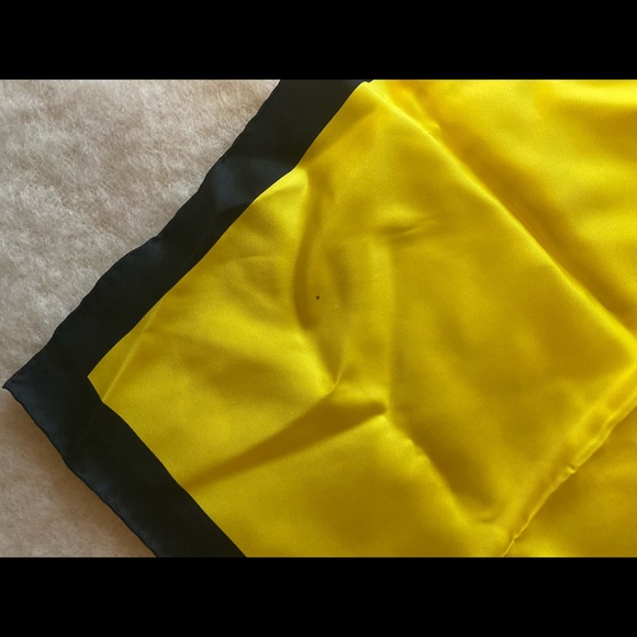 Ralph Lauren purple Label silk scarf yellow and black - Picture 4 of 4